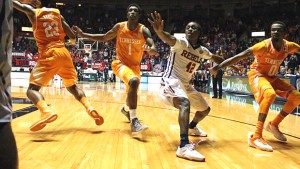 #MoodyMadness continues as Ole Miss beats Tennessee 59-57