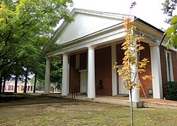 More than 30,000 Union troops were camped in the College Hill area of Lafayette County. Union General William T. Sherman was headquartered at the College Hill Presbyterian Church.