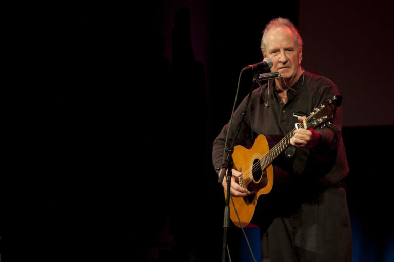 Cormac onstage phot by Muise;