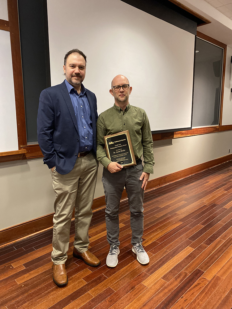University of Mississippi pharmacy professor John Rimoldi (left)