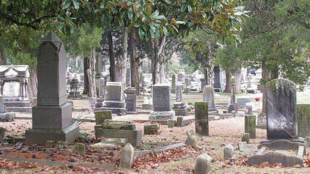 2023-11-8-StPetersCemetery